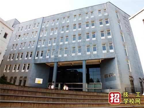 石家庄通用交通学校学费高不高？