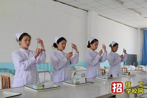 还没有初中毕业能报河北同仁医学中专学校吗？ 招生信息